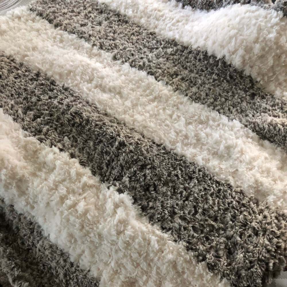 Handmade throw blankets - Picture 5 of 6